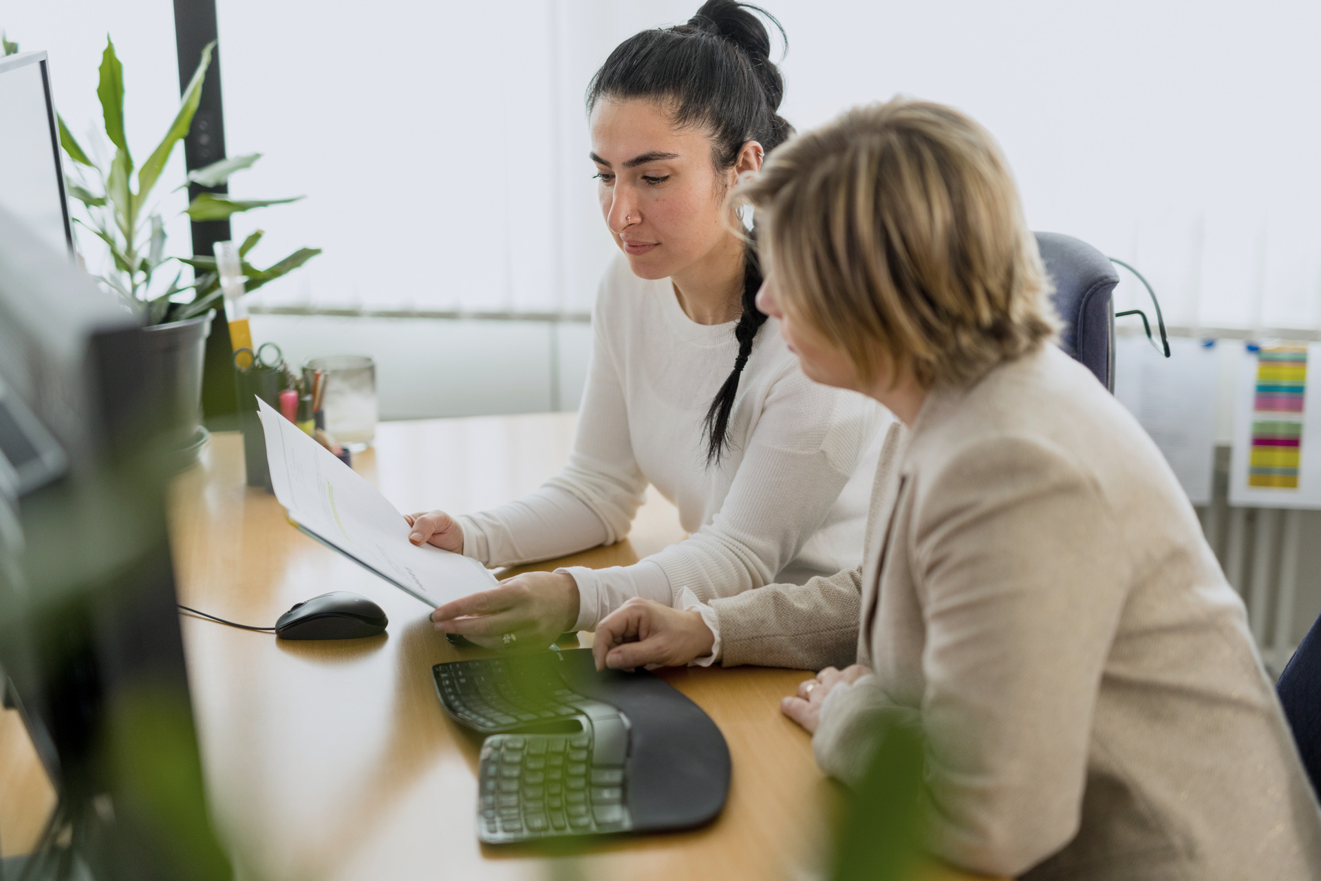 Besprechung im IGAKIS-Büro